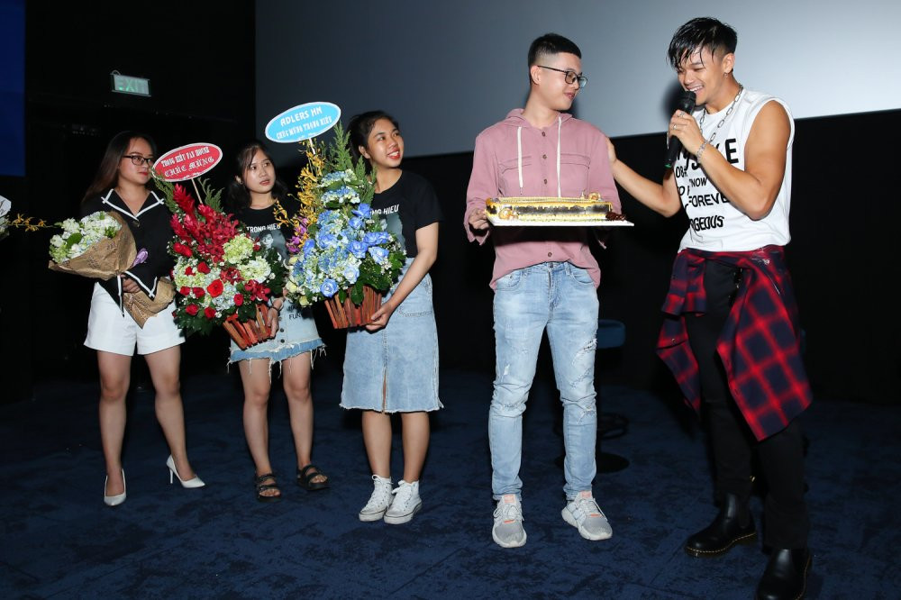 ra mat mv trong hieu (8) 7