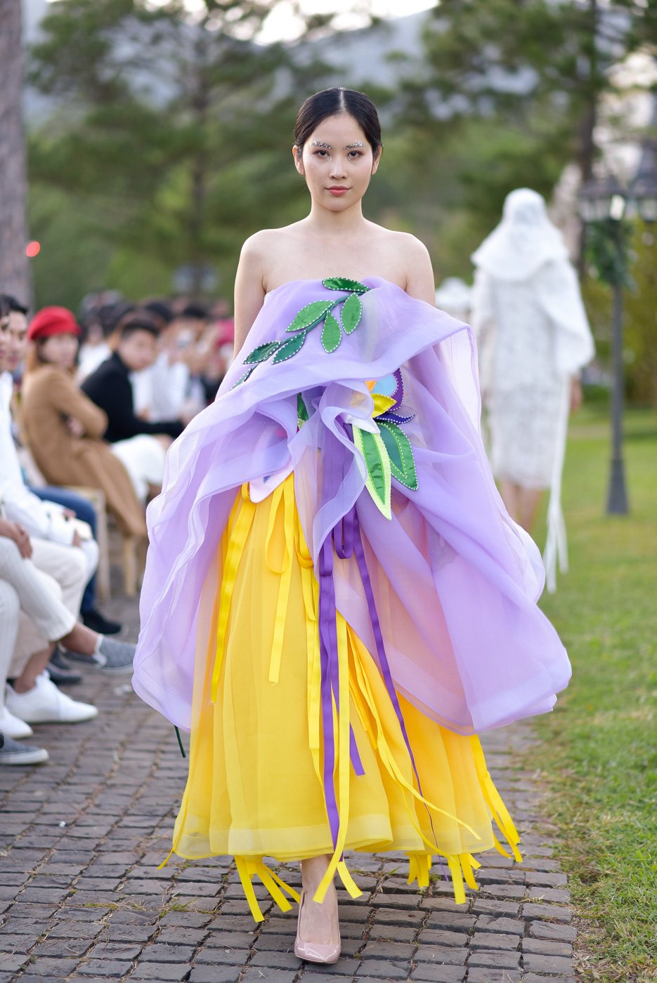 show dien thoi trang (11) 3