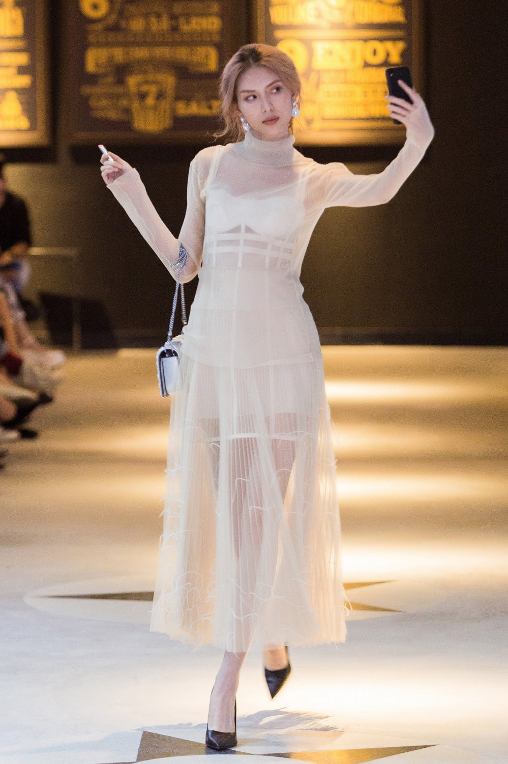 ninh duong lan ngoc dien thoi trang (10)