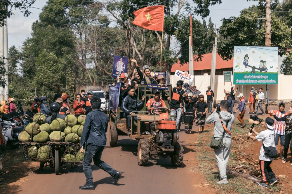 hhen nie di xe cong nong (5) 4