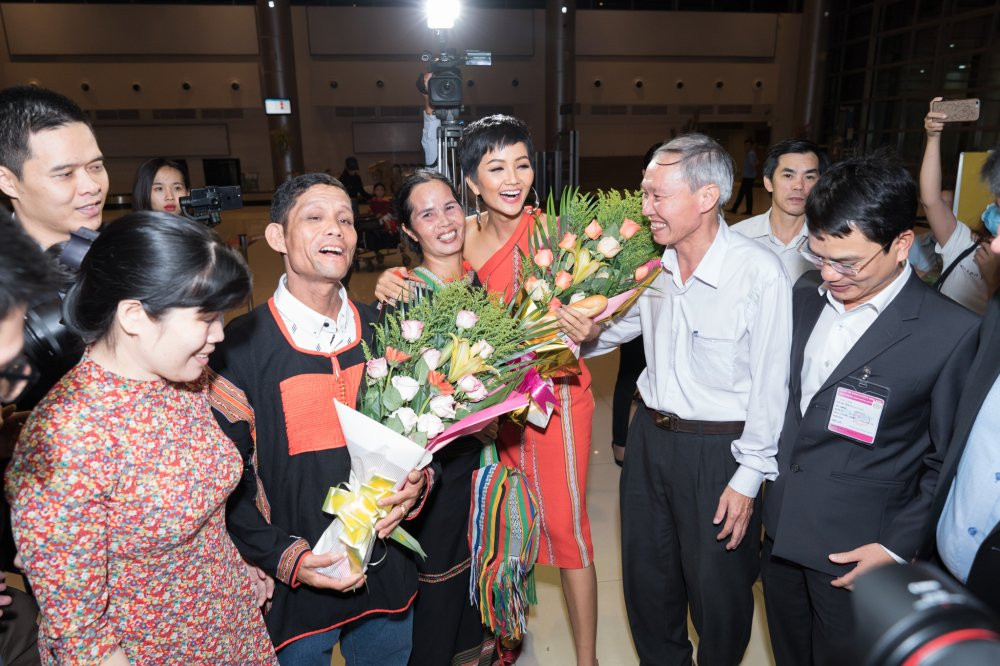 hhen nie ve que (6) 5