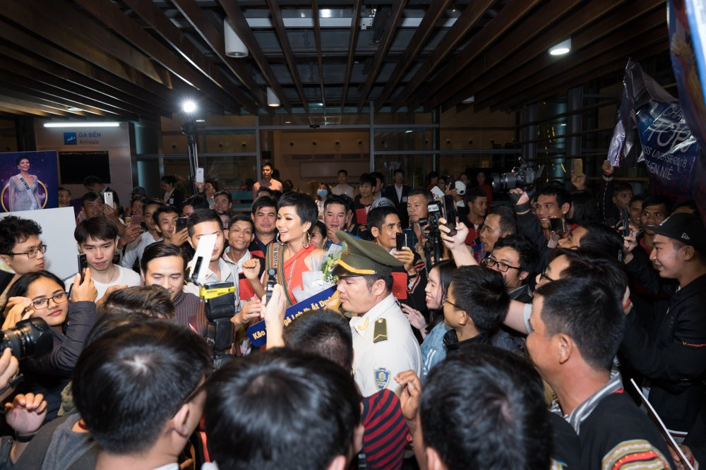 hhen nie ve que (9) 9