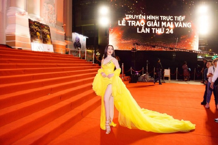 thu dung lam lo tren tham do (3) 7