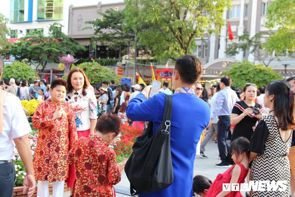 duong hoa nguyen hue 30 tet (12) 11