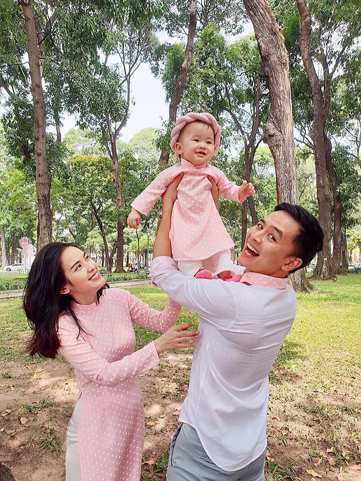 my nhan viet dien ao dai don tet (10) 3