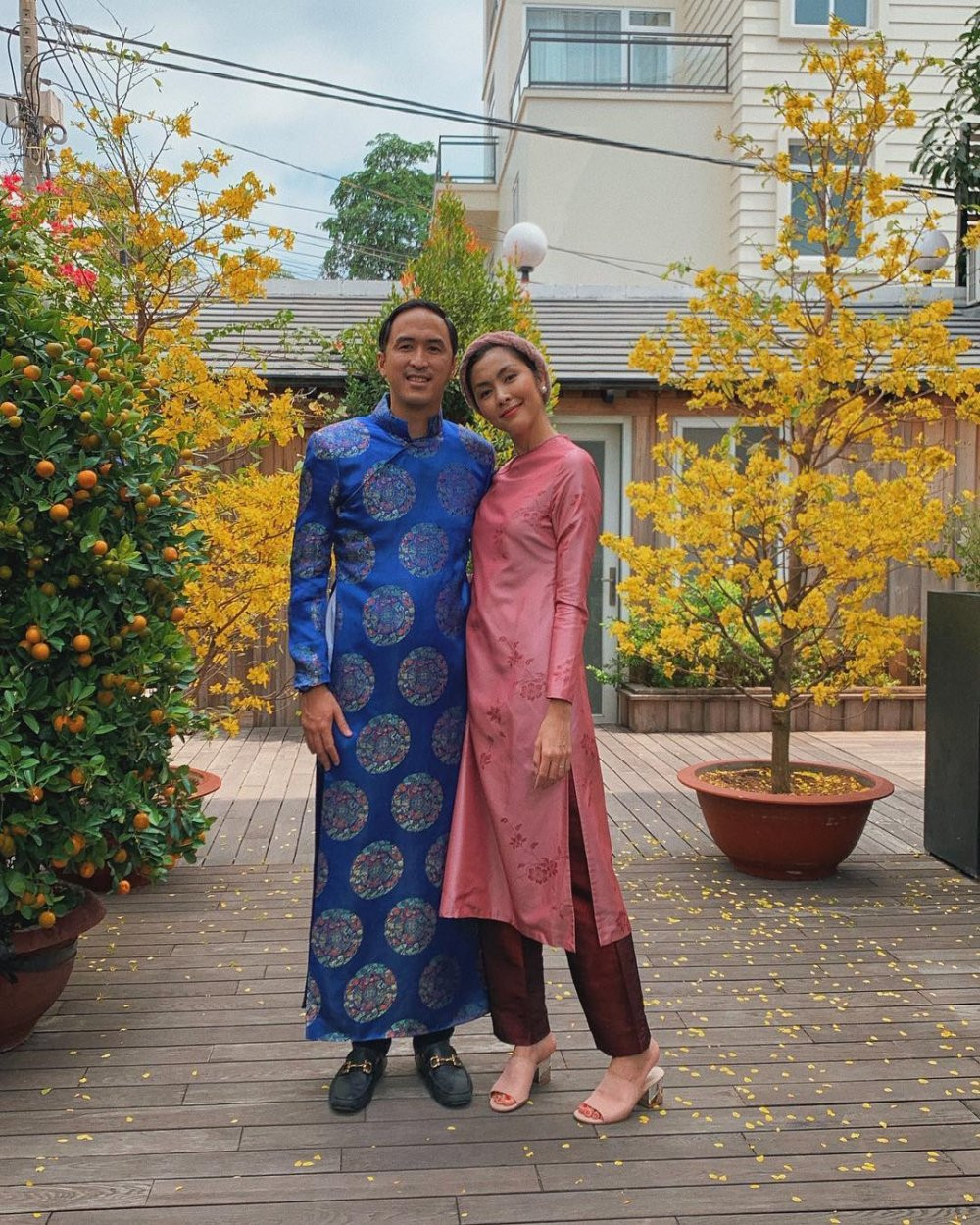 my nhan viet dien ao dai don tet (2)