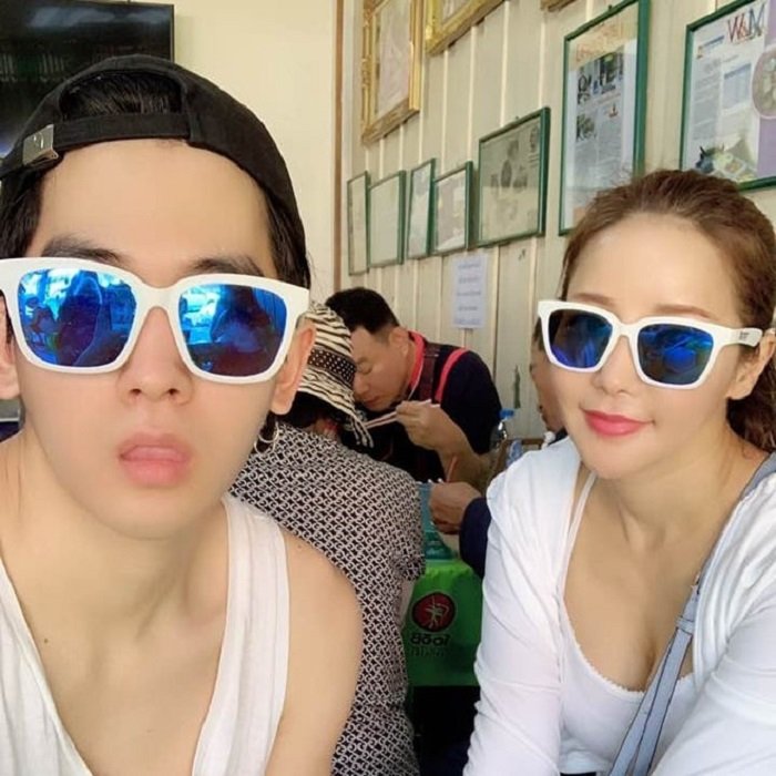 sao nu u50 va chong kem tuoi (9) 3