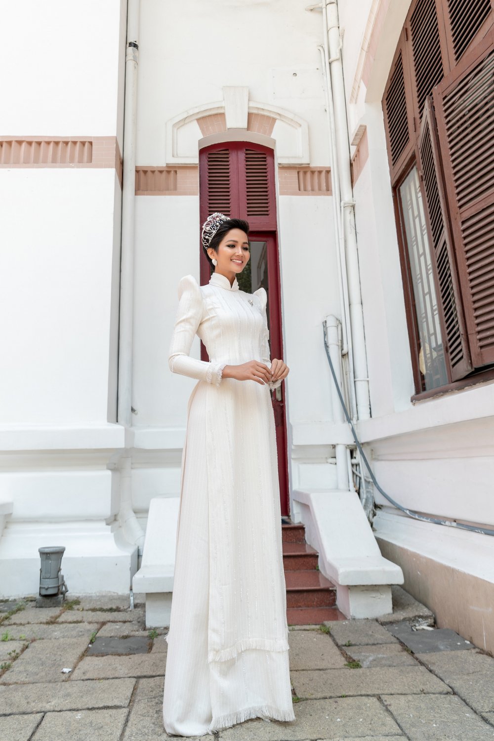 hhen nie mac ao dai (4) 6