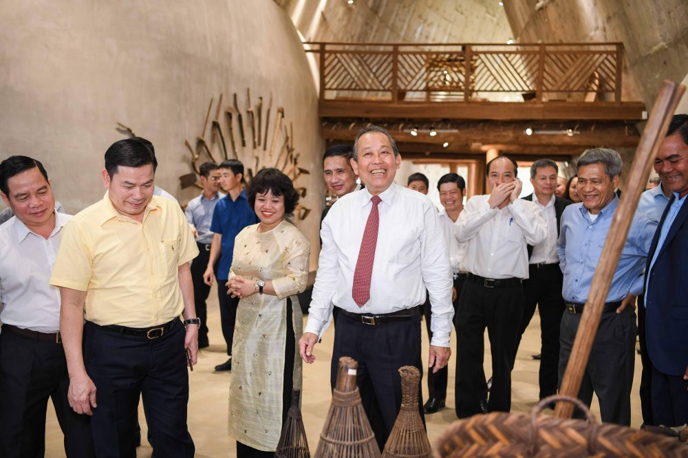 pho thu tuong thuong truc tham bao tang ca phe (2)