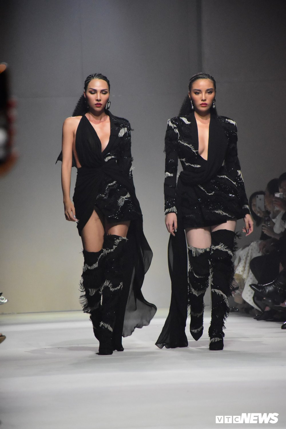 show le thanh hoa (4) 5