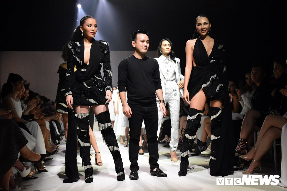 show le thanh hoa (7) 7