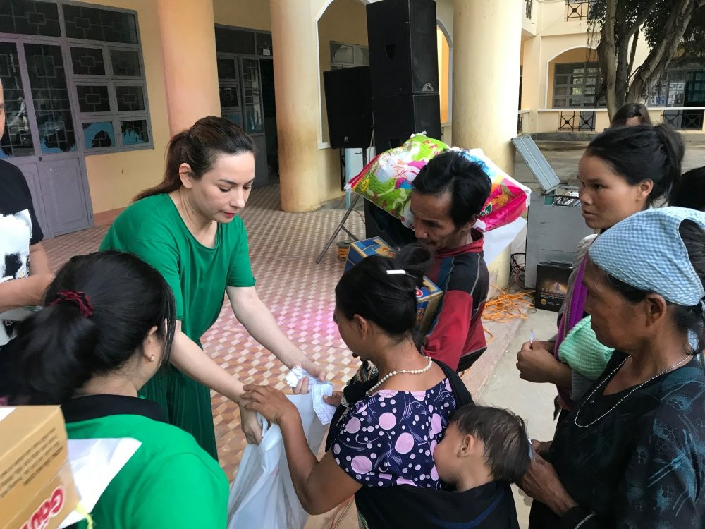 phi-nhung-di-tu-thien (1)