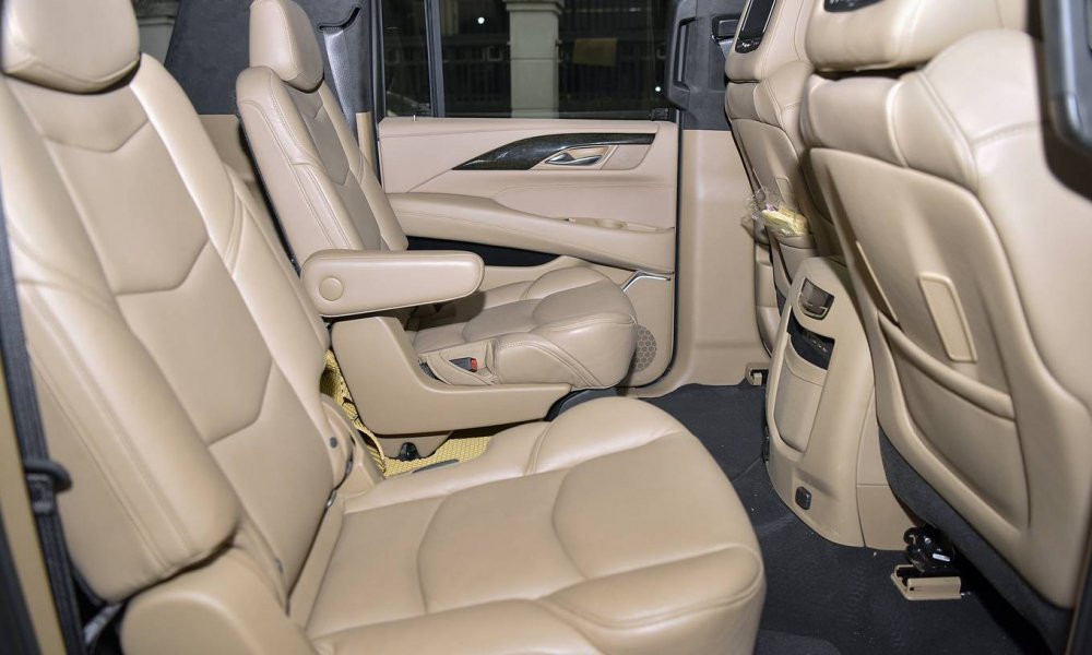Cadillac-Escalade-ESV-2019 (10) 9