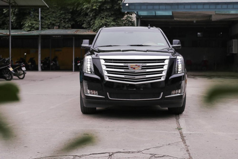 Cadillac-Escalade-ESV-2019 (4) 3