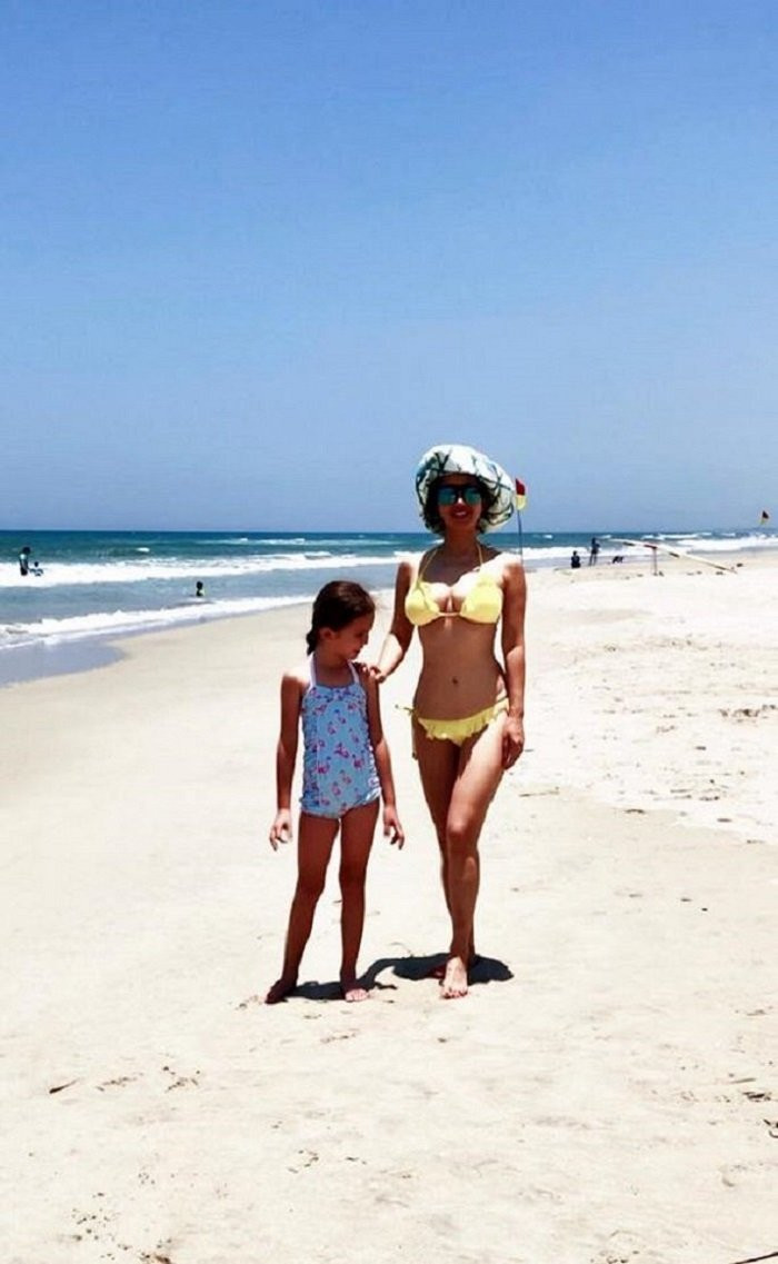 mynhankhongtuoidienbikini (2)