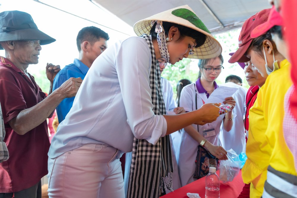 hhenniephatthuoc (3) 3