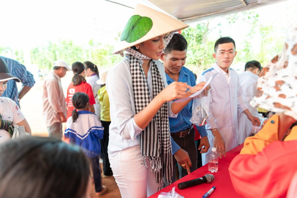 hhenniephatthuoc (4) 4