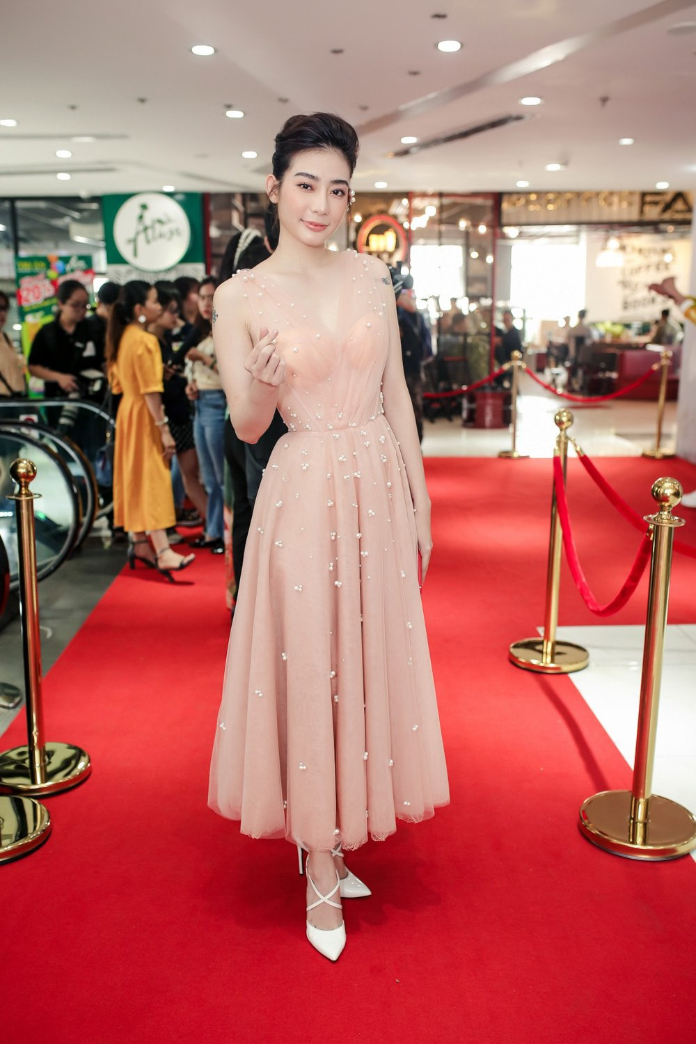 showdienunghobenhnhiungthu (9) 11