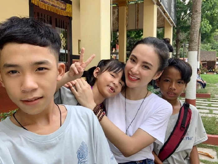 angelaphuongtrinh (4) 3