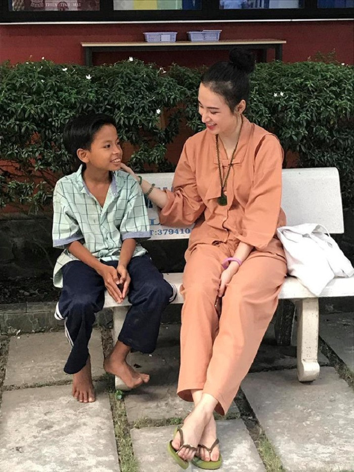 angelaphuongtrinh (5) 5