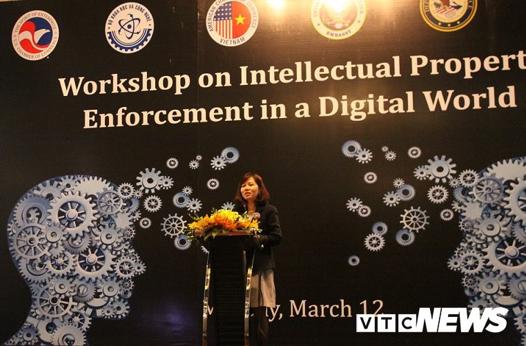 anh2-chi-quynh-phat-bieu