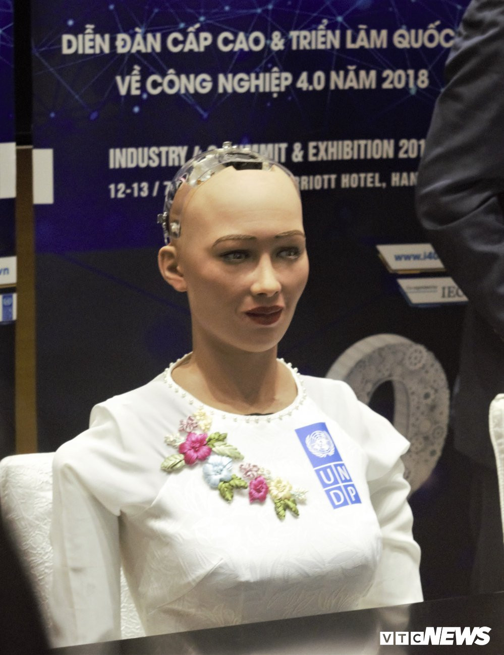 37020713_2076628379077181_8344888531461603328_n