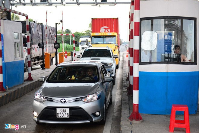 Xe container di tu Bac vao Nam mat gan 4,6 trieu dong tien phi BOT hinh anh 1