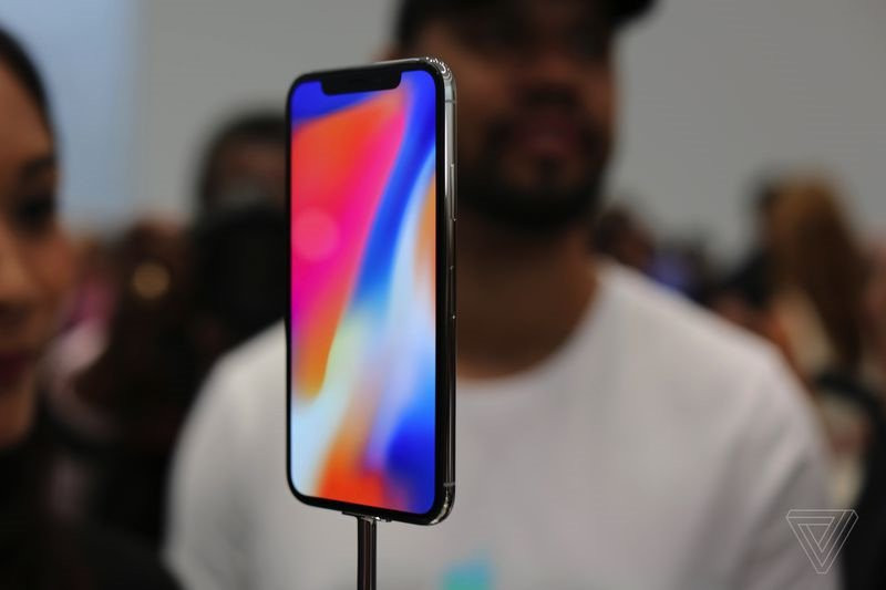 Anh thuc te iPhone X: Smartphone cua tuong lai hinh anh 8