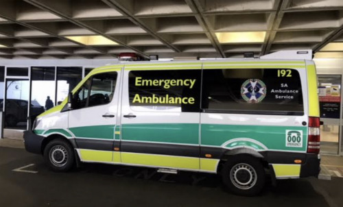 Xe cứu thương Emergency Ambulance đúng nghĩa là xe cấp cứu người bệnh ở ngoài bệnh viện và vận chuyển người bệnh về bệnh viện để điều trị tiếp tại Australia. Ảnh: SYT.