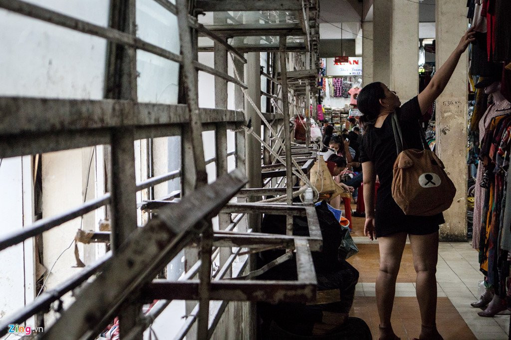 Can canh su xuong cap cua cho An Dong o Sai Gon hinh anh 18