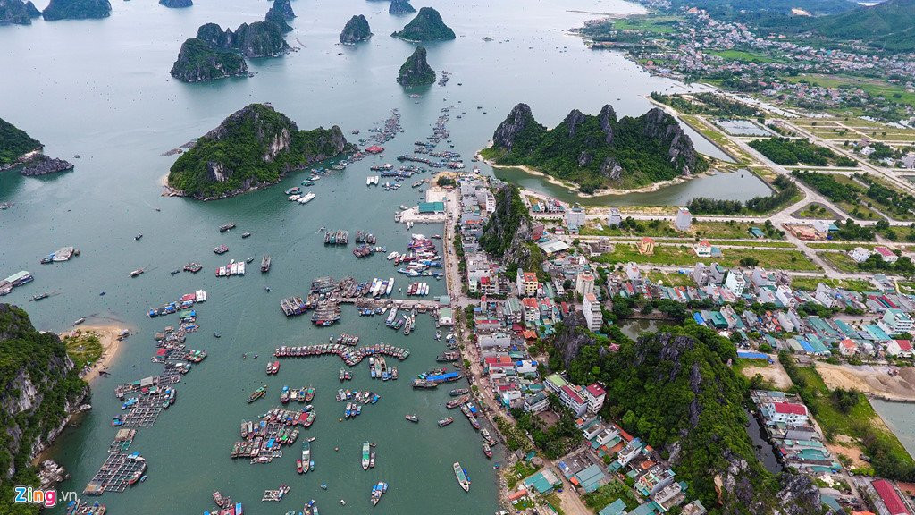 Cang Cai Rong truoc ngay Van Don thanh dac khu kinh te hinh anh 1