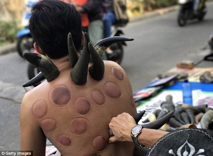 44BA920A00000578-4921142-image-m-4_1506427415714 3