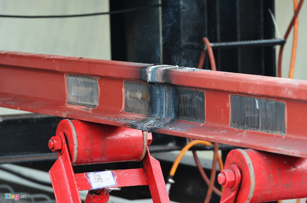 Can canh duong ray tuyen metro dau tien o Sai Gon hinh anh 3