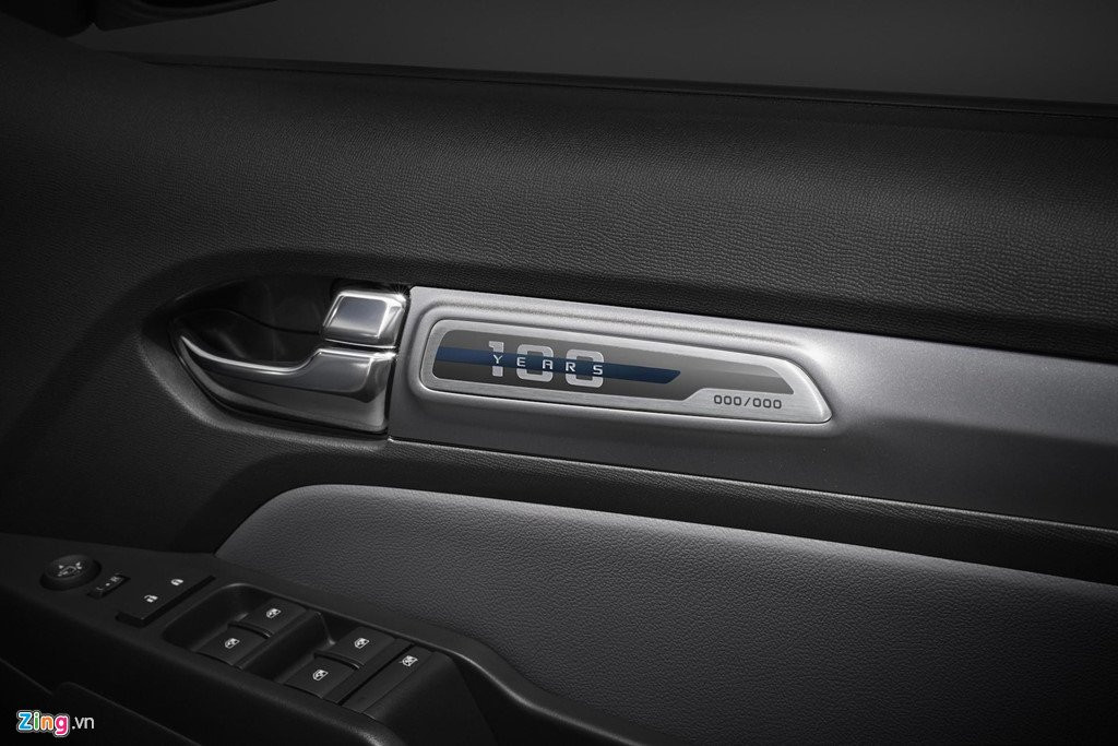 Chevrolet Colorado 2018 ban dac biet gia 849 trieu dong tai VN hinh anh 8