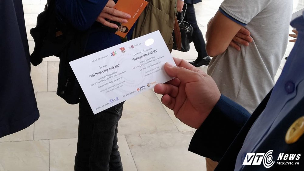 tỷ phú jack ma nói chuyện với sinh viên