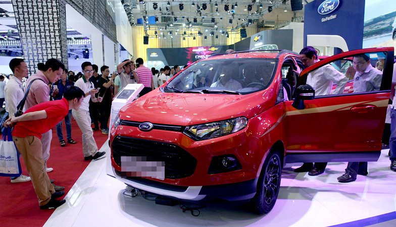 o-to-nhap-huy-don-hang-thi-truong-o-to-bien-dong-1