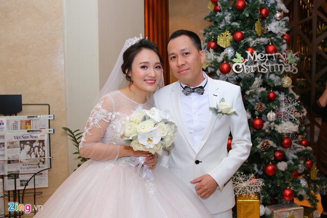 Co dau Nhat Thuy hanh phuc ben ong xa hon 14 tuoi hinh anh 1