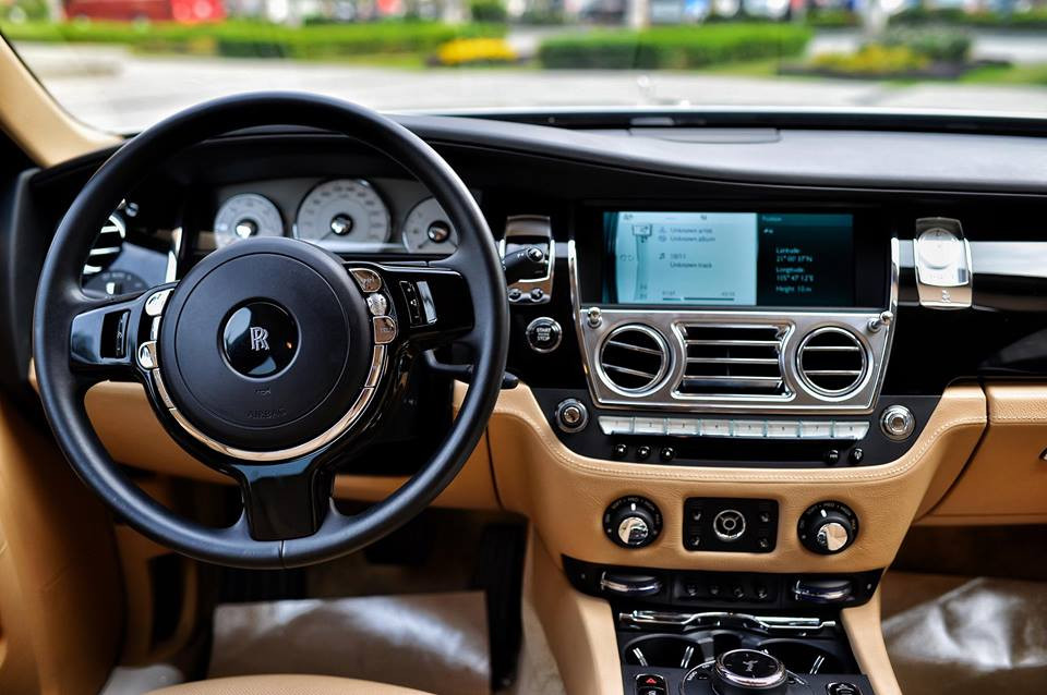 xe siêu sang cũ,thuế tiêu thụ đặc biệt,xe siêu sang,xe sang,kinh doanh xe cũ,Rolls Royce Ghost