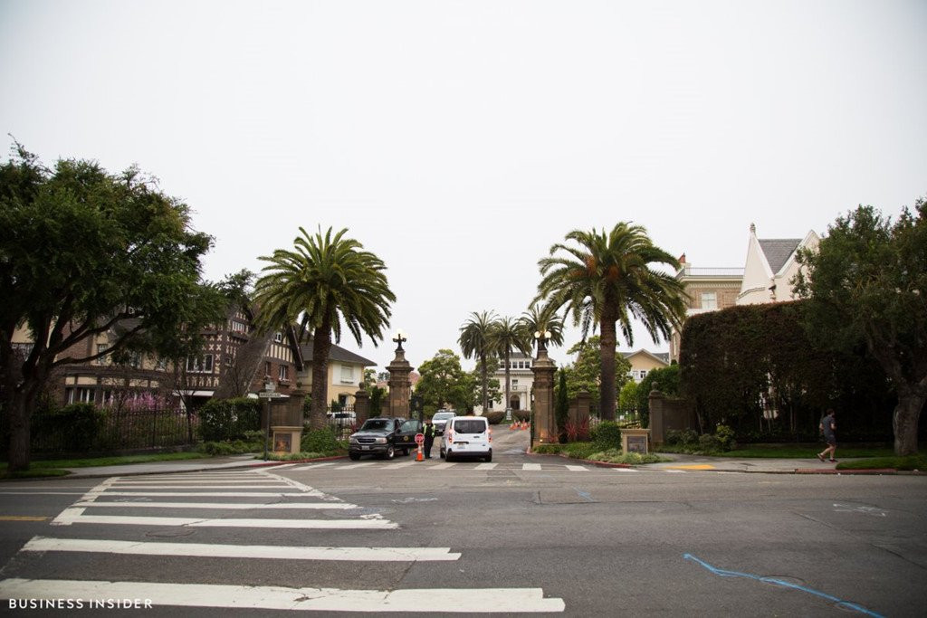 Can canh khu pho nha giau tai My tung bi ban voi gia 90.000 USD hinh anh 14