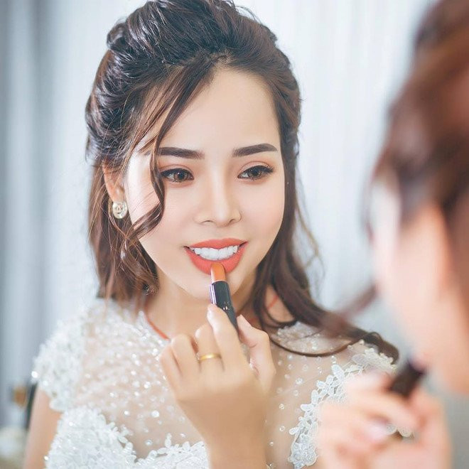 5 co gai Viet lot xac sau khi 'dao keo' hinh anh 2