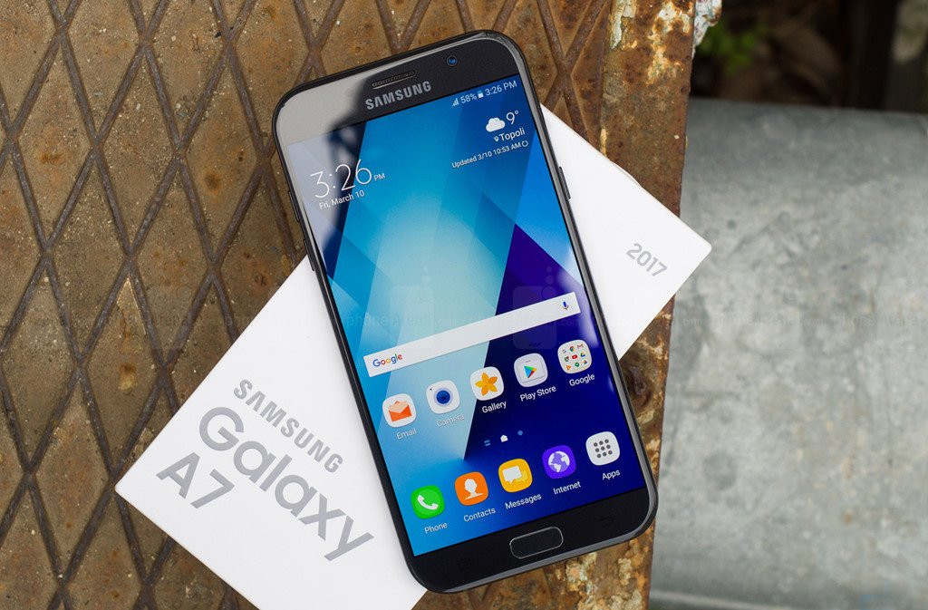 Loat dien thoai gia tot dip cuoi nam hinh anh 9