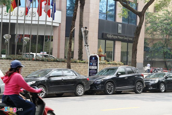 'Toi cam thay soc khi moi ngay mat 300.000 dong tien gui xe' hinh anh 2