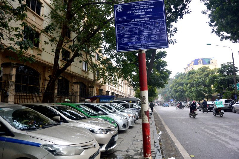 trông xe,Hà Nội,trông giữ xe,bãi giữ xe,đỗ xe,gửi xe,phương tiện giao thông,giao thông công cộng