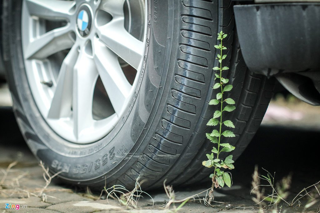 Can canh dan xe BMW hon 3 trieu USD phu bui o Sai Gon hinh anh 7