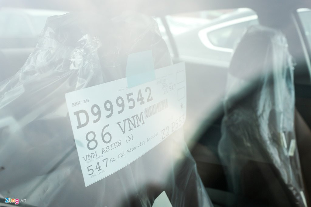 Can canh dan xe BMW hon 3 trieu USD phu bui o Sai Gon hinh anh 10