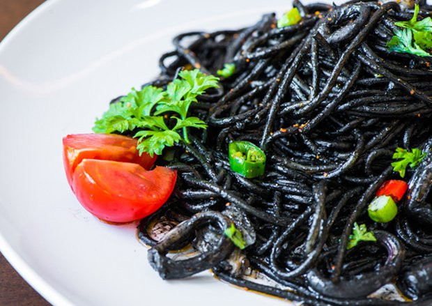 Bắt chước Hà Hồ, đi tìm loại bánh đen sì nhưng bổ dưỡng - 8