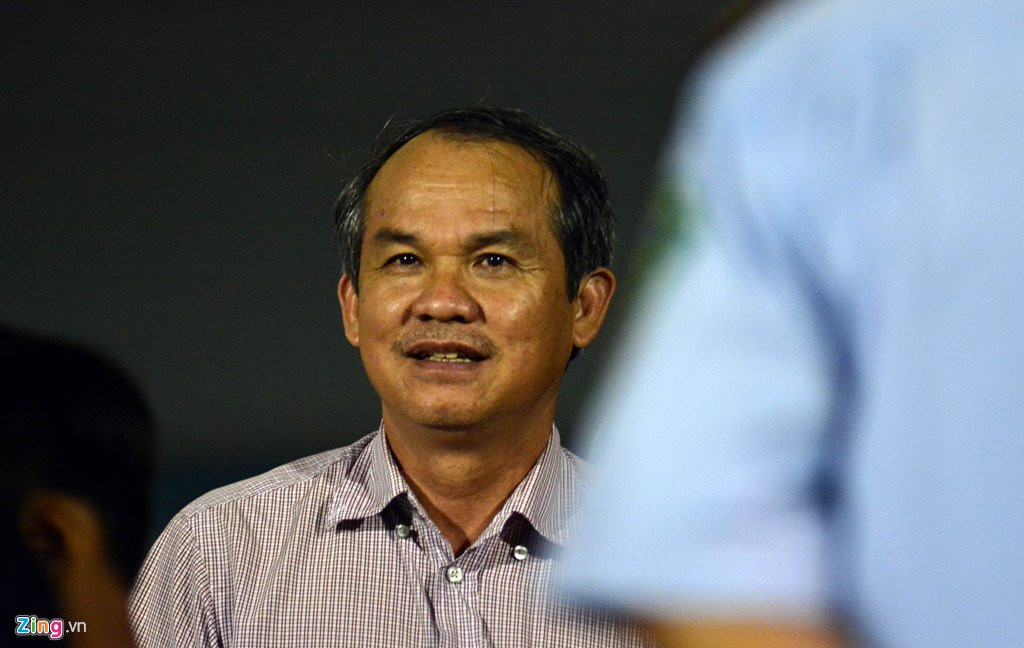 Bau Duc da lam bong da va giu bong da nhu the nao? hinh anh 2