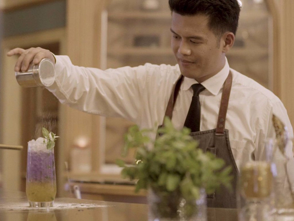 Ben trong khach san xa xi giam giu hoang than A-rap suot 2 thang hinh anh 7