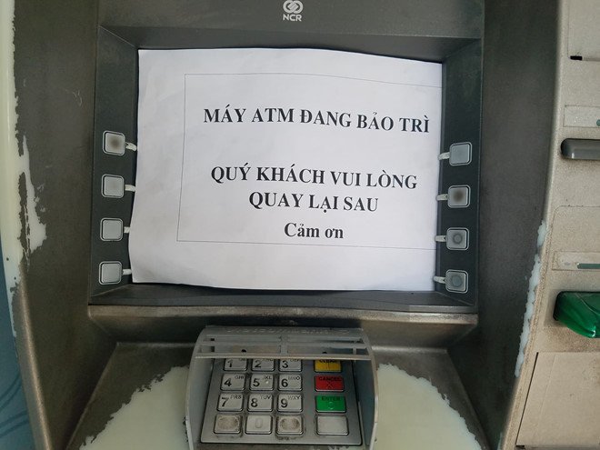 Rut 10 trieu, khach hang o Sai Gon phai di 10 may ATM hinh anh 2