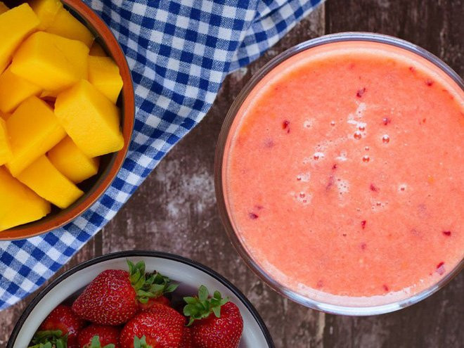 Các loại nước ép hoa quả bạn nên uống khi bị ốm - Ảnh 2.